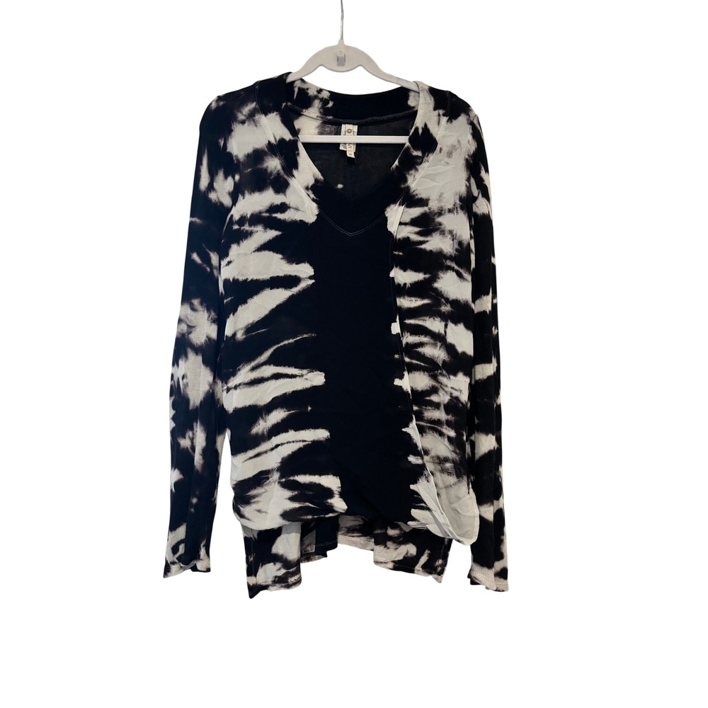 XCVI sz M black/white V neck long sleeve light weight sweater N